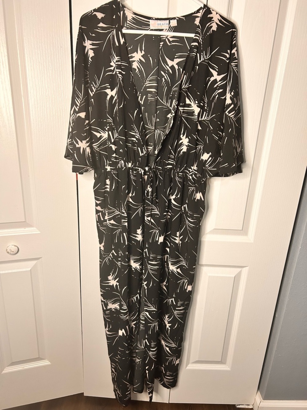 Belle Beach by Kim Gravel Printed Tie Front Cover Up MP / LP Black White